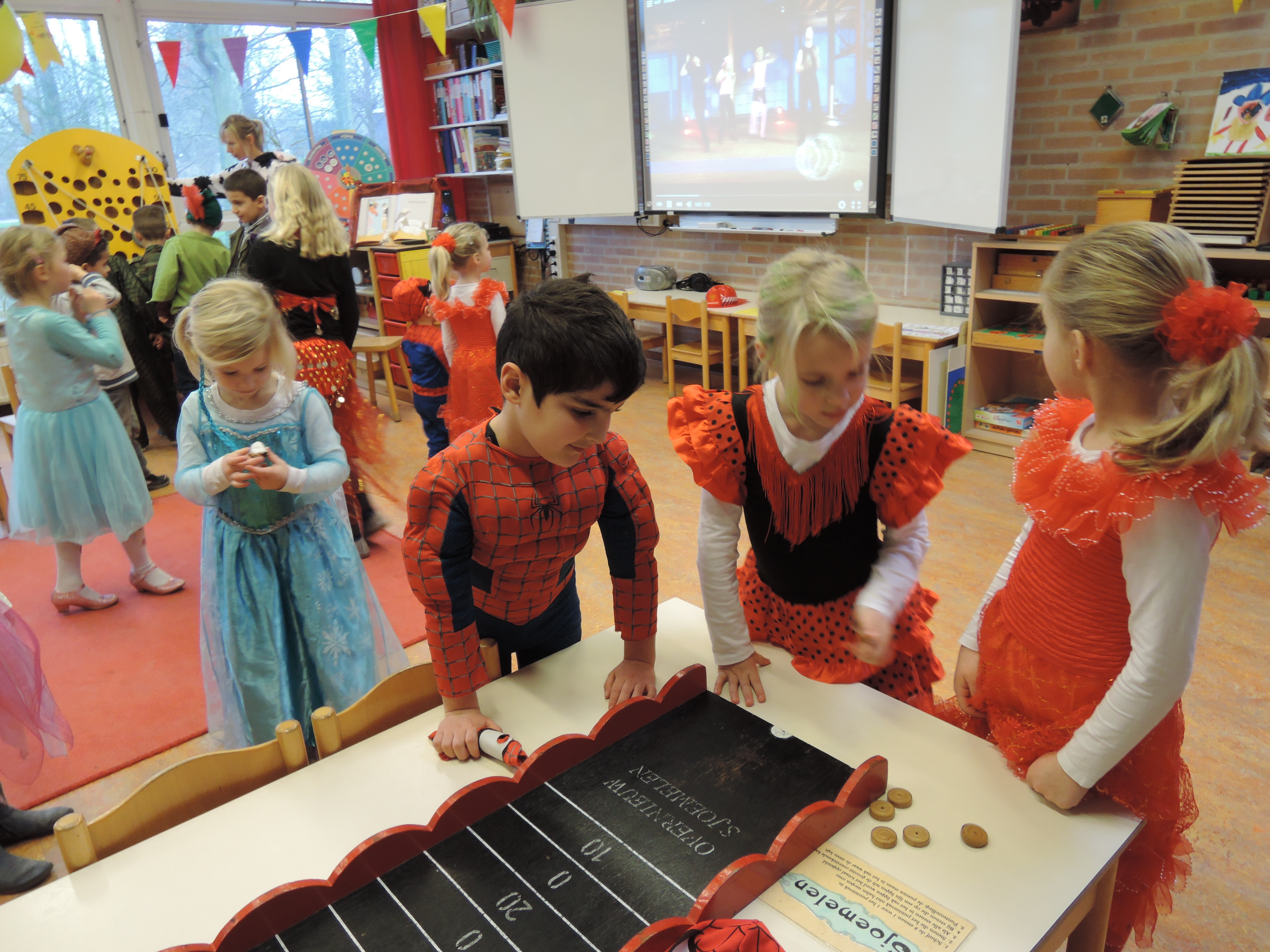 groep 1-2: Afsluiting van het thema 'Feest'.