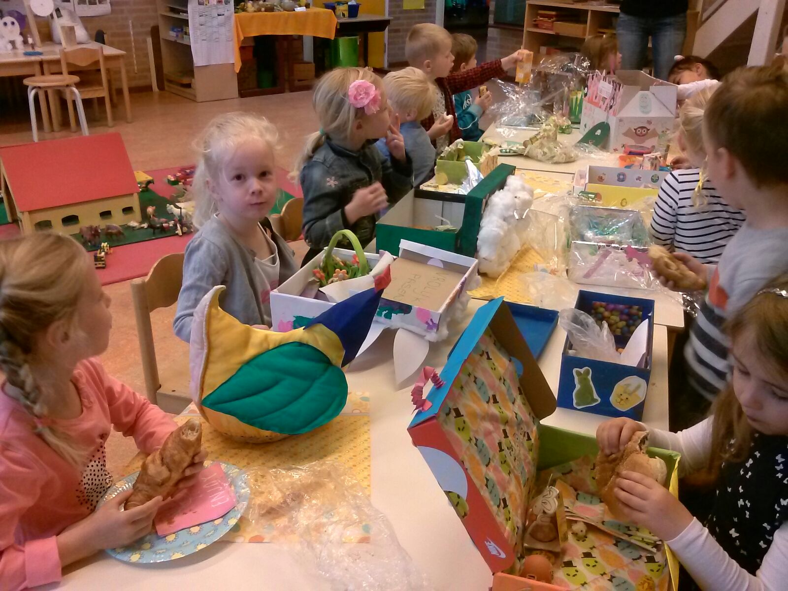 Paasviering in groep 1 en 2