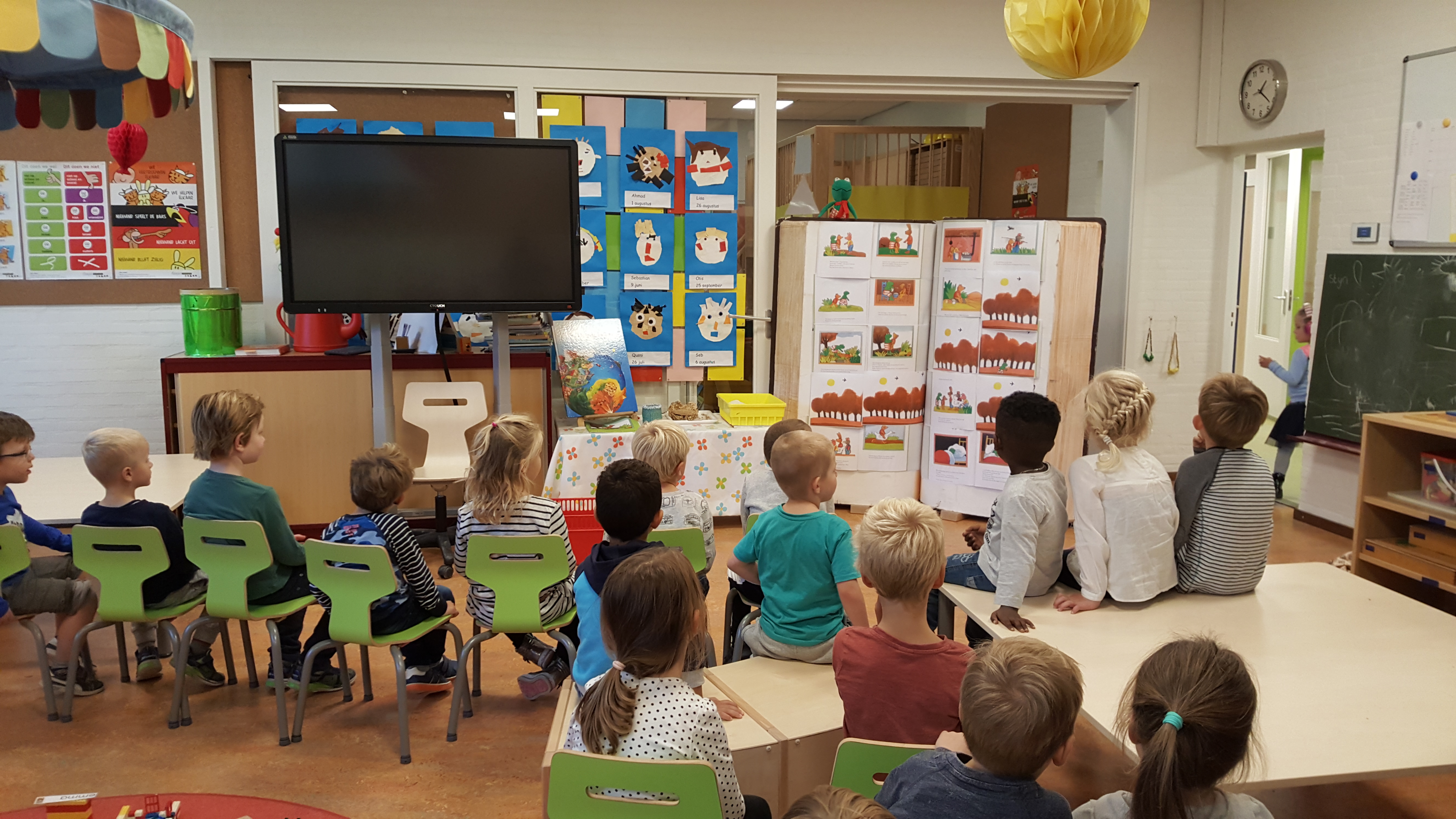 Voorstelling start kinderboekenweek bij de kleuters